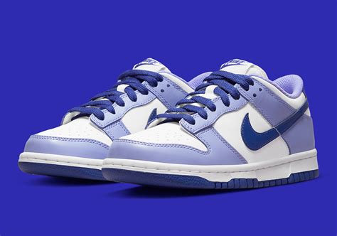 nike dunk low blueberry